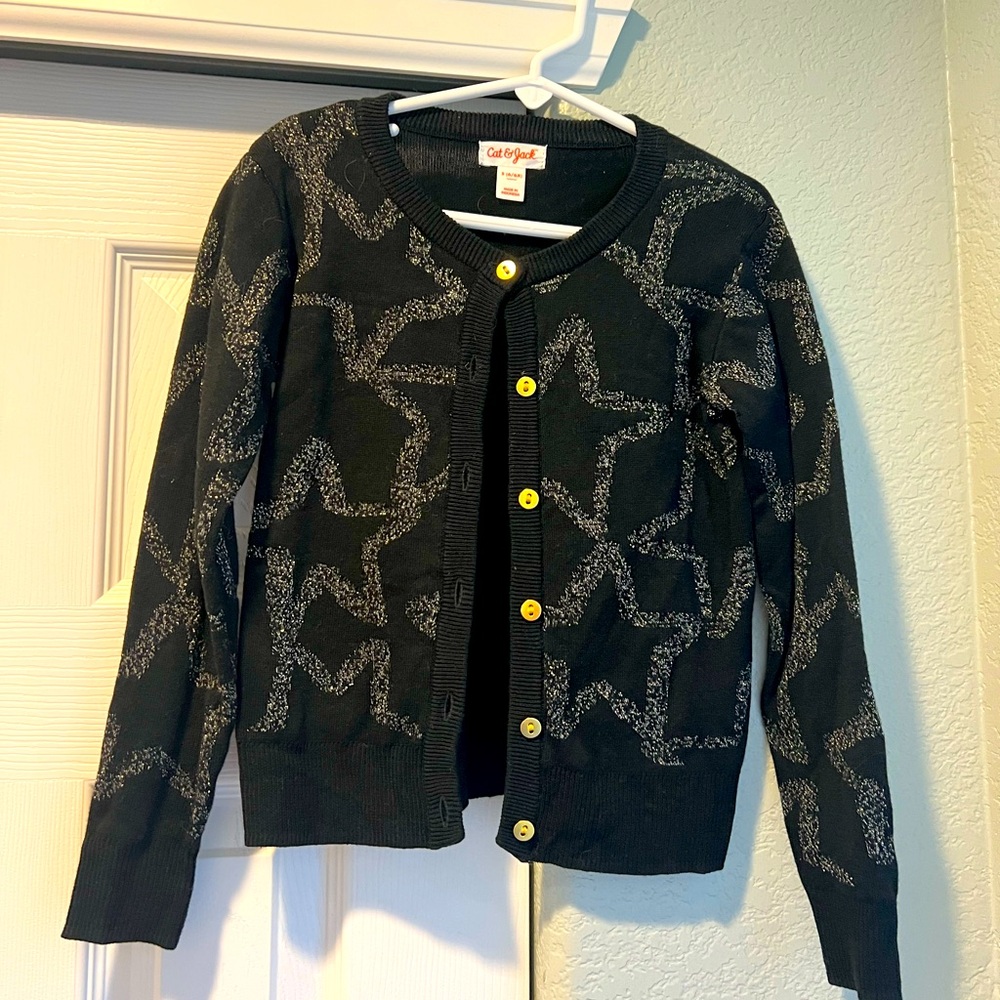 Cat & Jack, Girls’ ⭐️ Black and Gold Star Pattern Sweater, Size Small (6/6x)